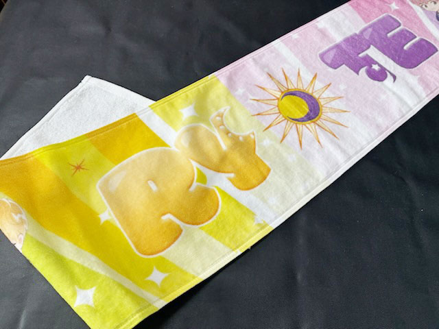 顔料　少し表面硬いですが細かいデザインに向いてます。