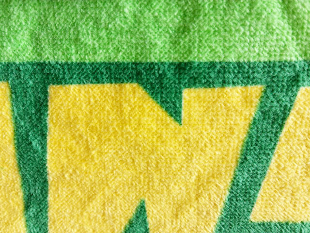 顔料は割とハッキリ出ますが少し表面が硬いです