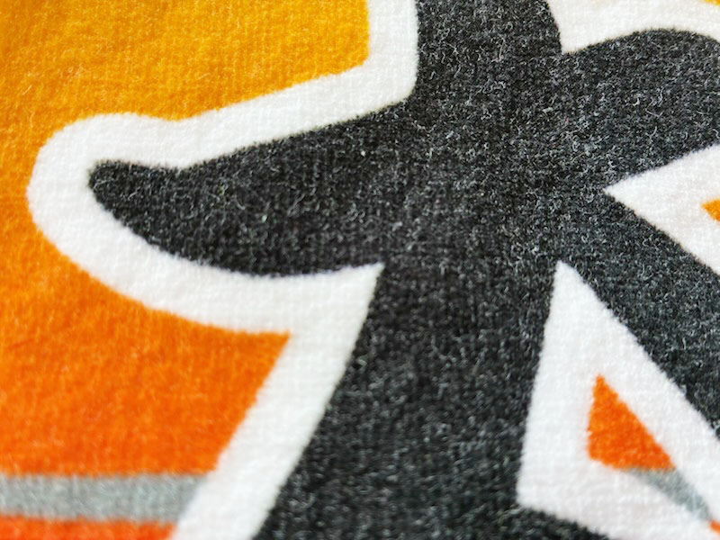 染料　少しプリントが滲みます。