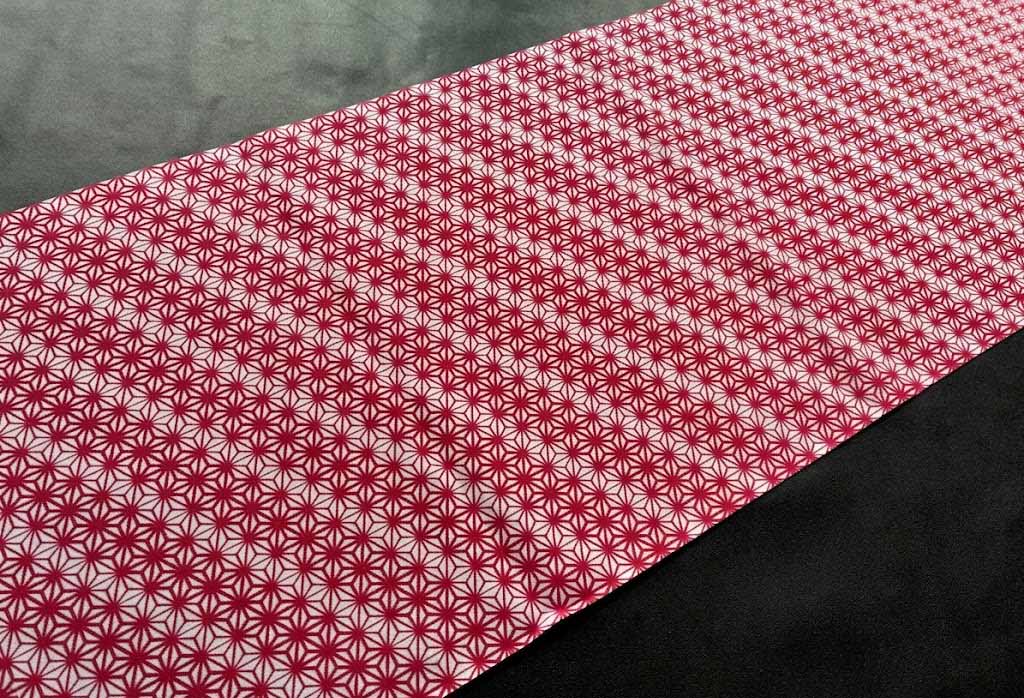 麻の実（エンジ）